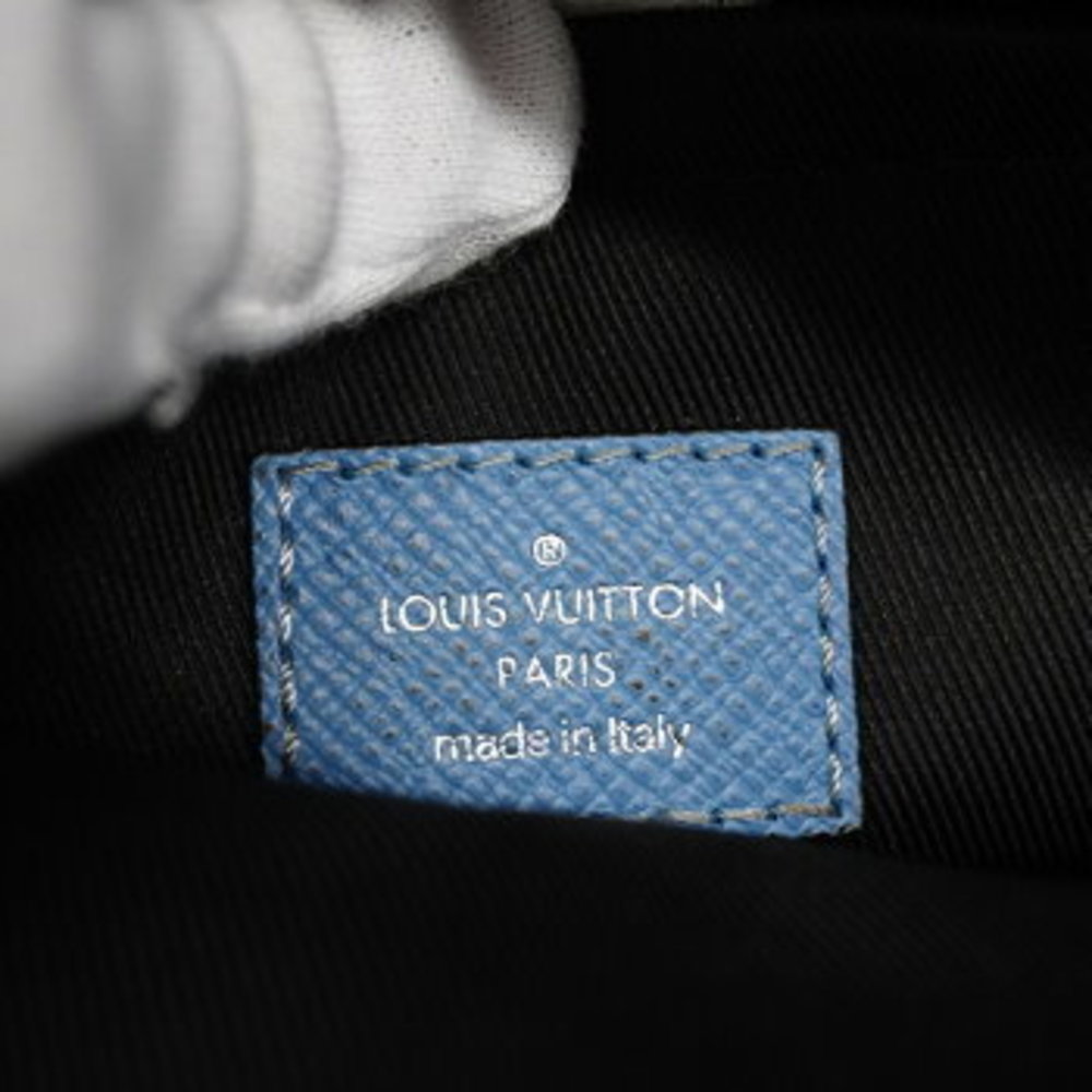 Louis Vuitton Taigarama Outdoor Messenger PM Shoulder Bag - Picture 5 of 9